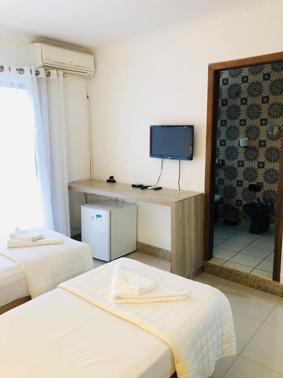 Quarto com 2 Camas de Solteiro
