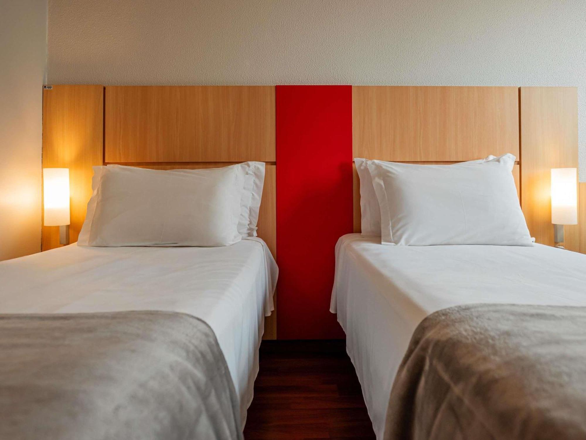 Standard Room 2 Single Beds