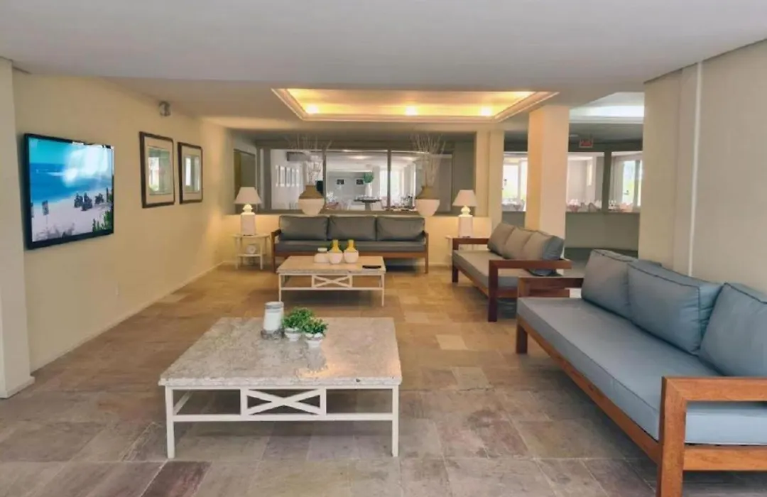 Lindo apartamento na praia brava-1