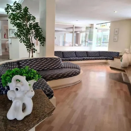 Lindo apartamento na praia brava-2